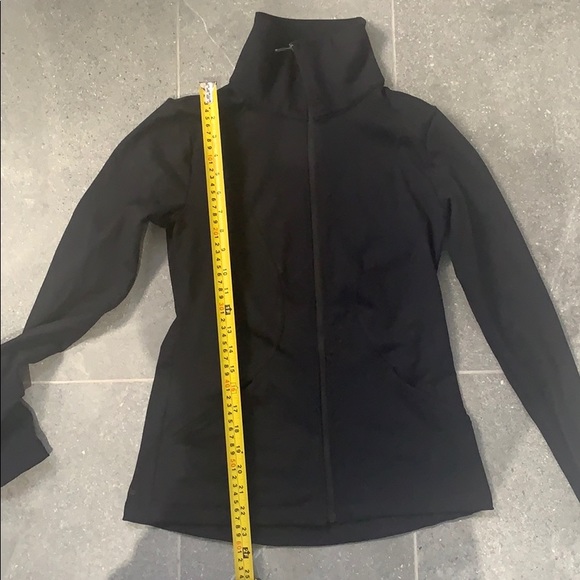 Full zip shirt with thumb holes - Picture 8 of 8